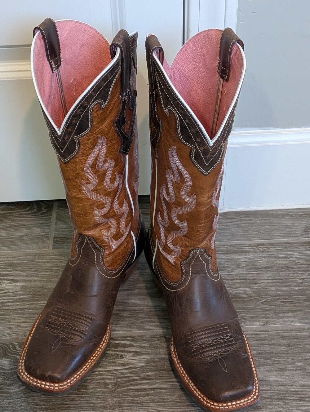 Ariat Caliente Crossfire Tall Boots Size 6     EUC!!